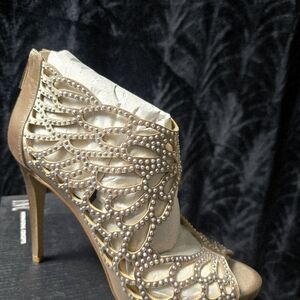 INC Saranebis Rhinestone Cutout Heels | Bisque Gold | 8.5 (NIB)